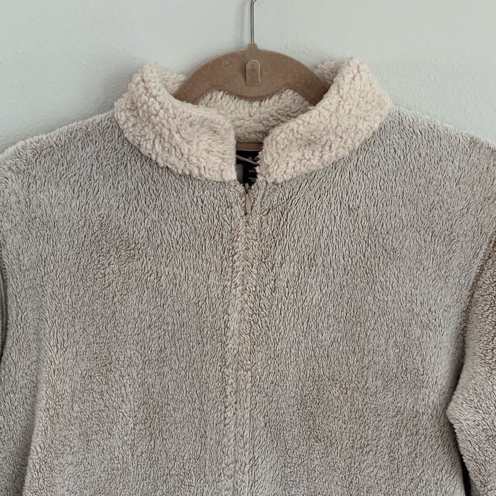 Robe - Picture 5 of 6